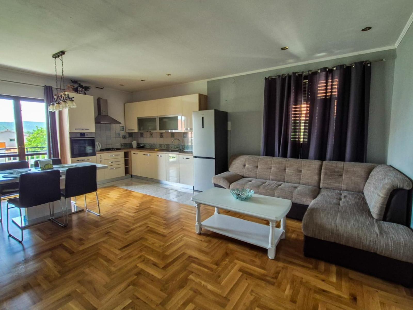 Apartments And Pansion M&R Turanj Εξωτερικό φωτογραφία